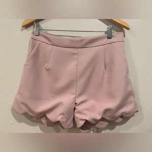 Eesome Blush Scalloped Hem Shorts Medium
